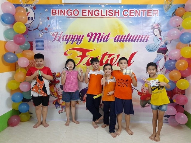 Tết Trung thu “Đêm hội trăng rằm” cho các cháu tại Anh Ngữ Bingo