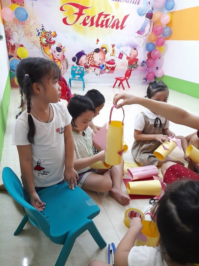 Tết Trung thu “Đêm hội trăng rằm” cho các cháu tại Anh Ngữ Bingo