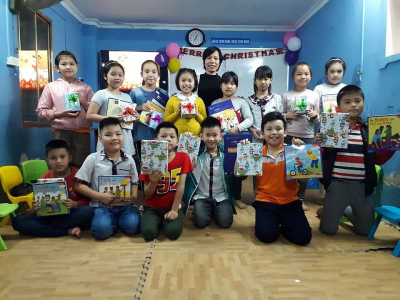 Tặng thưởng thành tích học tập