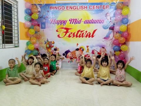 Tết Trung thu “Đêm hội trăng rằm” cho các cháu tại Anh Ngữ Bingo